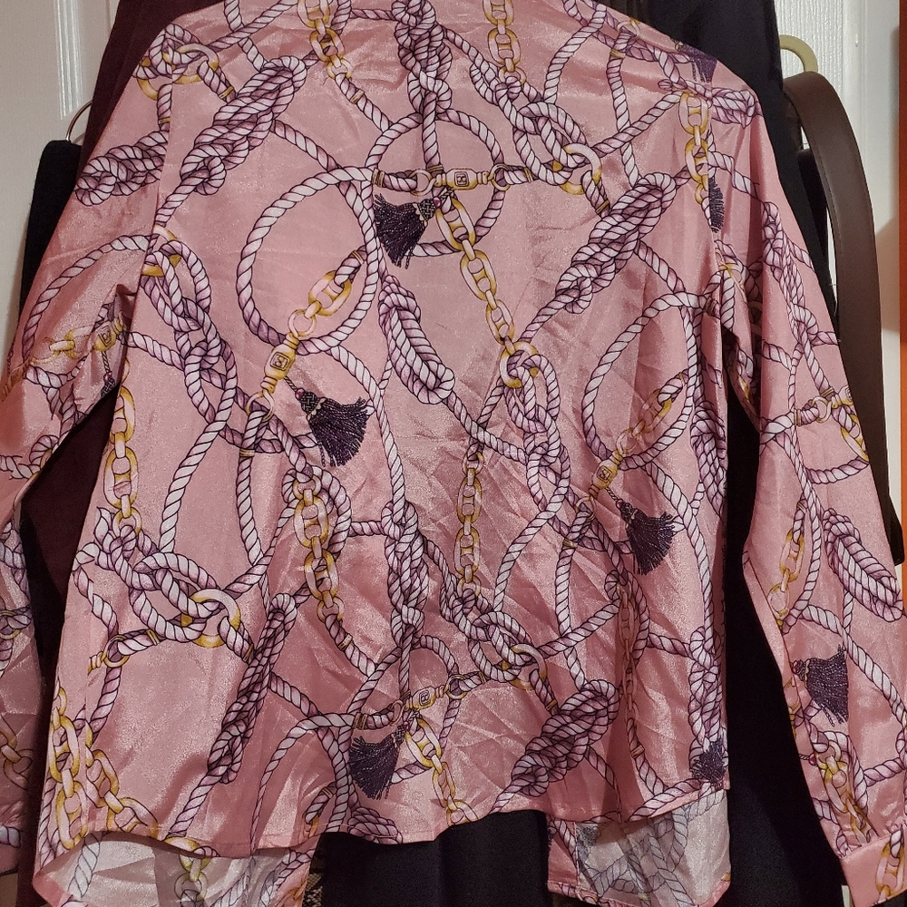 Pink Chain Link Print Button Down Blouse - Picture 4 of 5
